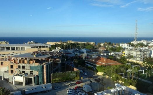 Girne Merkez'de kiralık penthouse